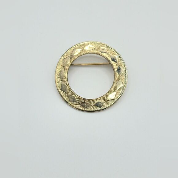 5/$25 Vintage silver circle brooch - Picture 1 of 7